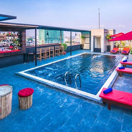Diamond Palace Resort & Sky Bar Phnom Penh Exterior photo
