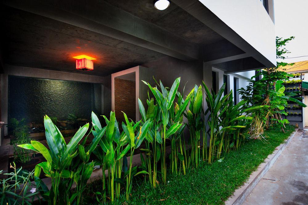 Diamond Palace Resort & Sky Bar Phnom Penh Exterior photo